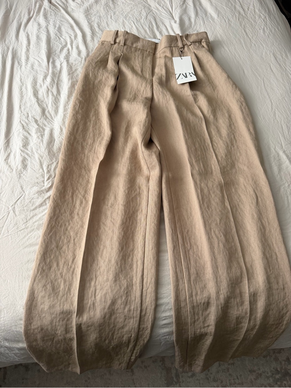 ZARA Men Wide-Leg Chinos in Light Beige